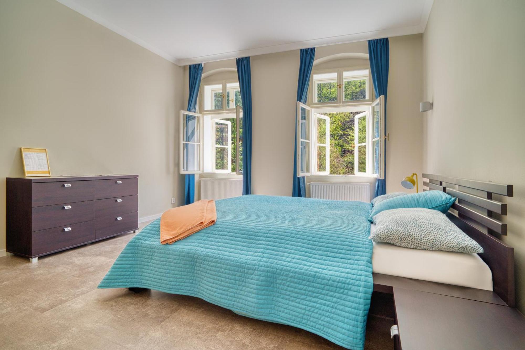 Apartament Grand Pupp With Jacuzzi And Netflix By Rentez Karlowe Wary